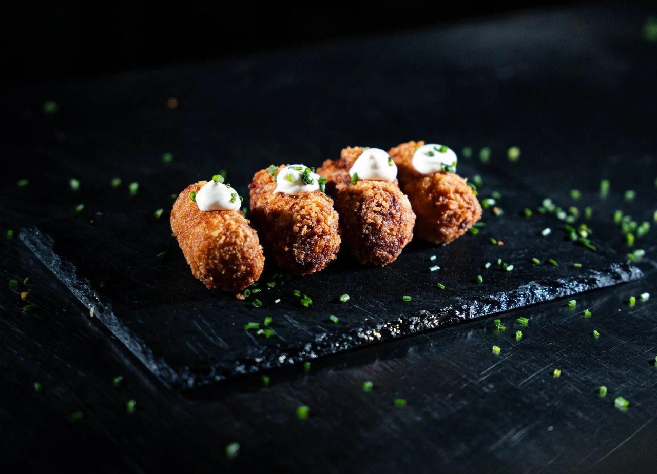 Croquetes artesanals de Pulled Pork amb guarnició