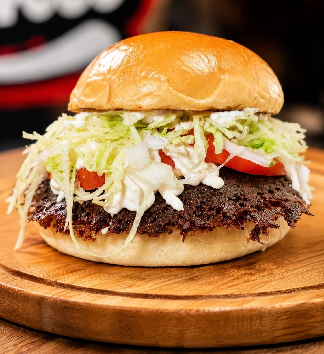 Smash Burger Tasty amb enciam fresc, tomàquet i salsa especial T