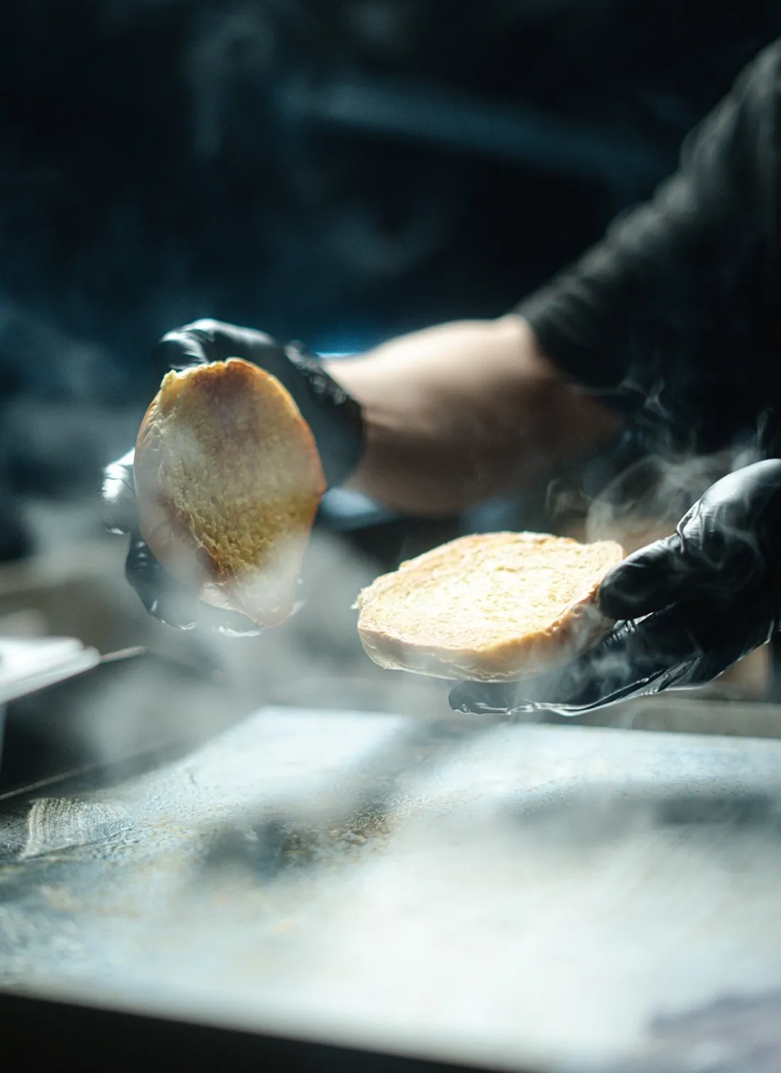 Smash burger gourmet llista per servir a La Smasheria Palautordera