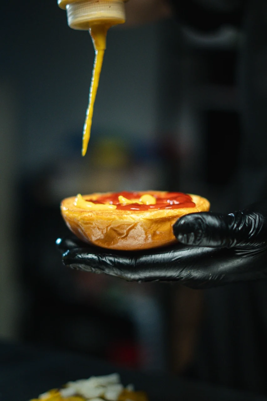 Detall dels ingredients frescos i pa brioche daurat a La Smasheria